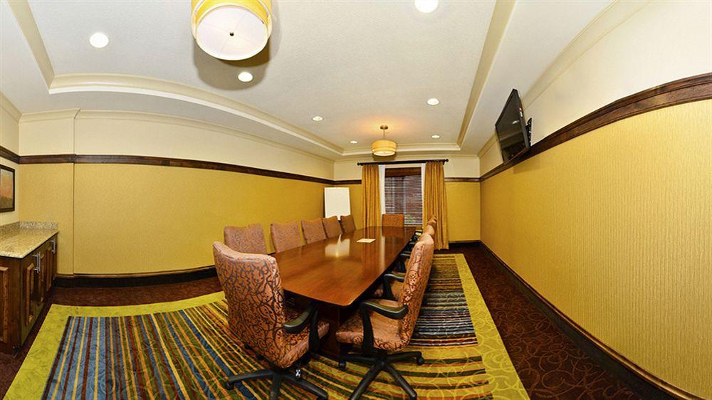 Holiday Inn Express & Suites - Williston By Ihg Εξωτερικό φωτογραφία