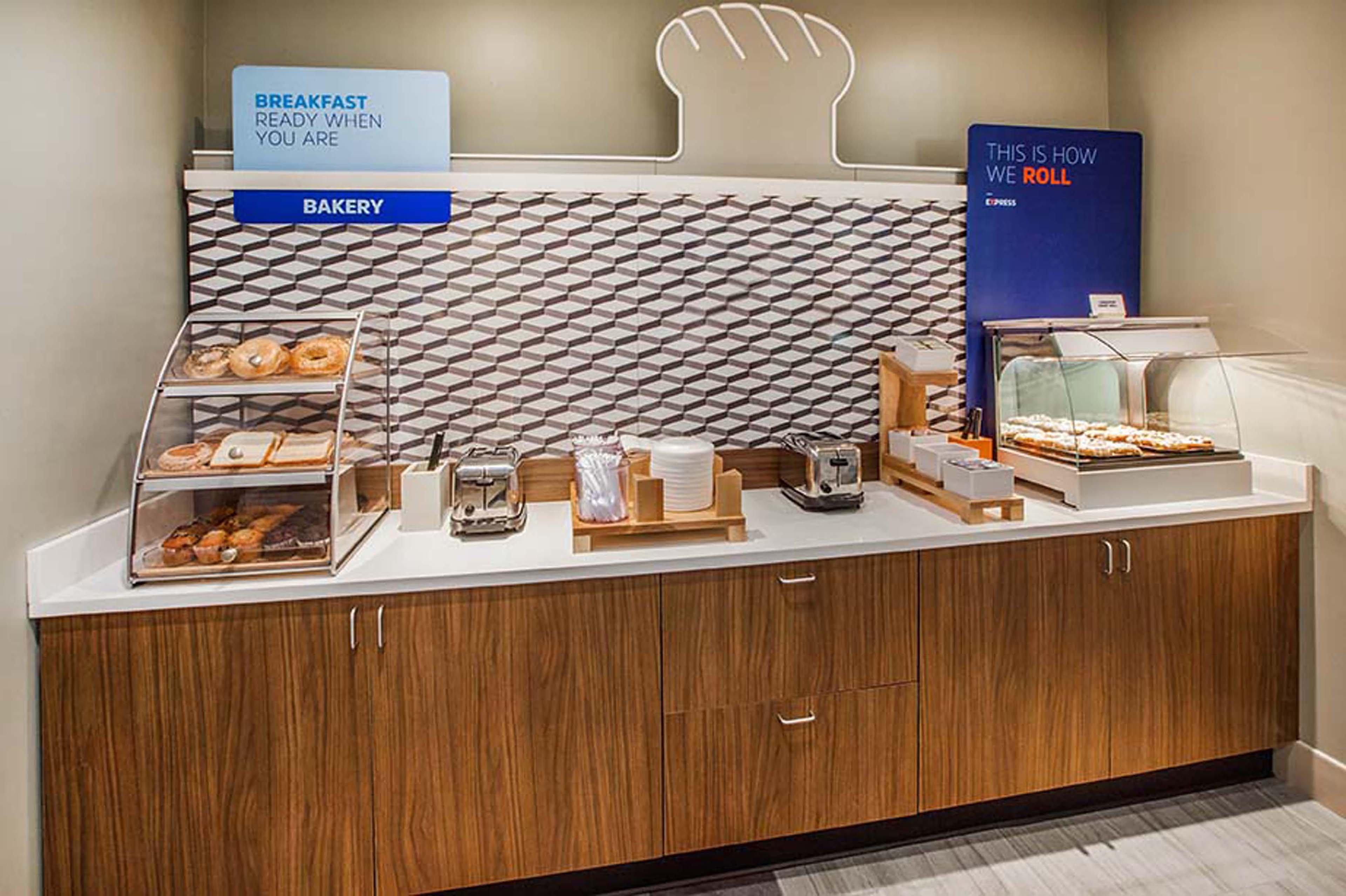 Holiday Inn Express & Suites - Williston By Ihg Εξωτερικό φωτογραφία
